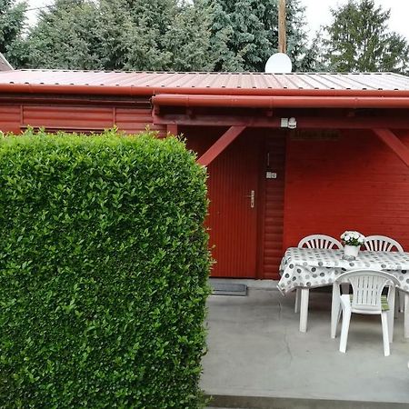 Kéri Apartman Mosonmagyaróvár Exterior foto