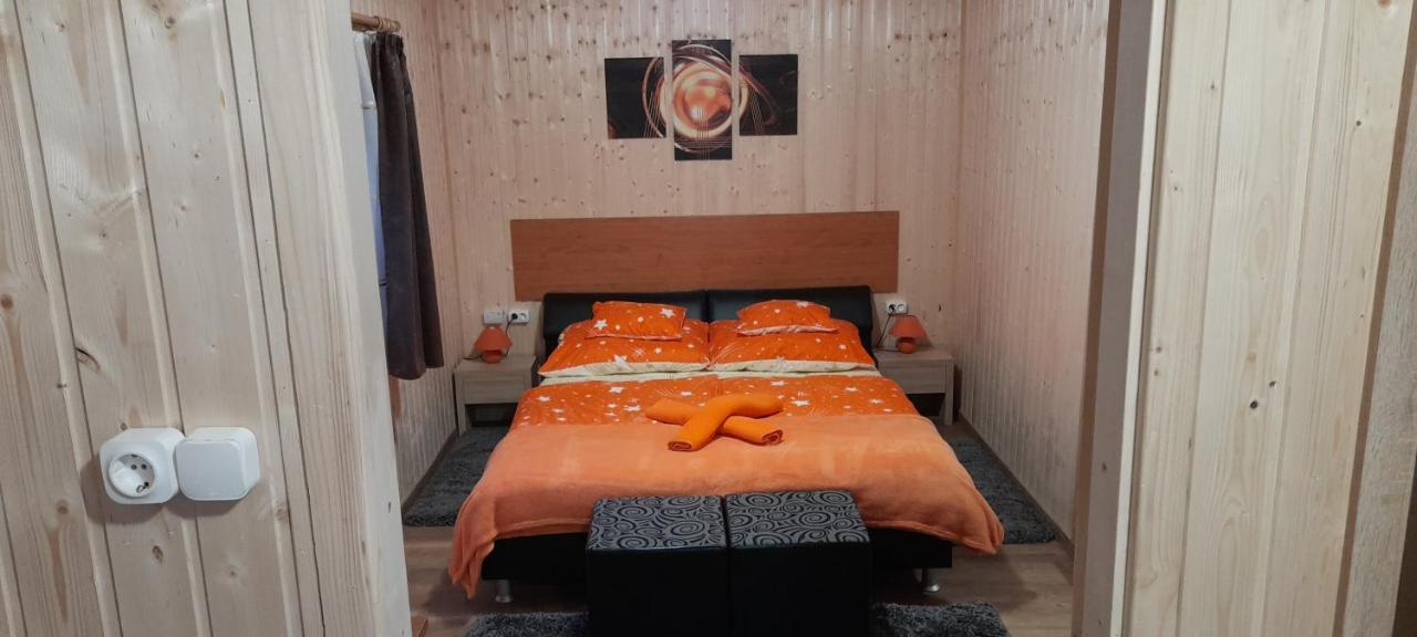 Kéri Apartman Mosonmagyaróvár Exterior foto