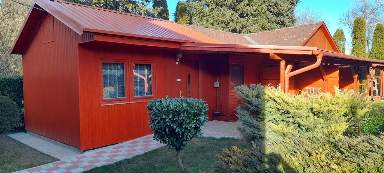 Kéri Apartman Mosonmagyaróvár Exterior foto