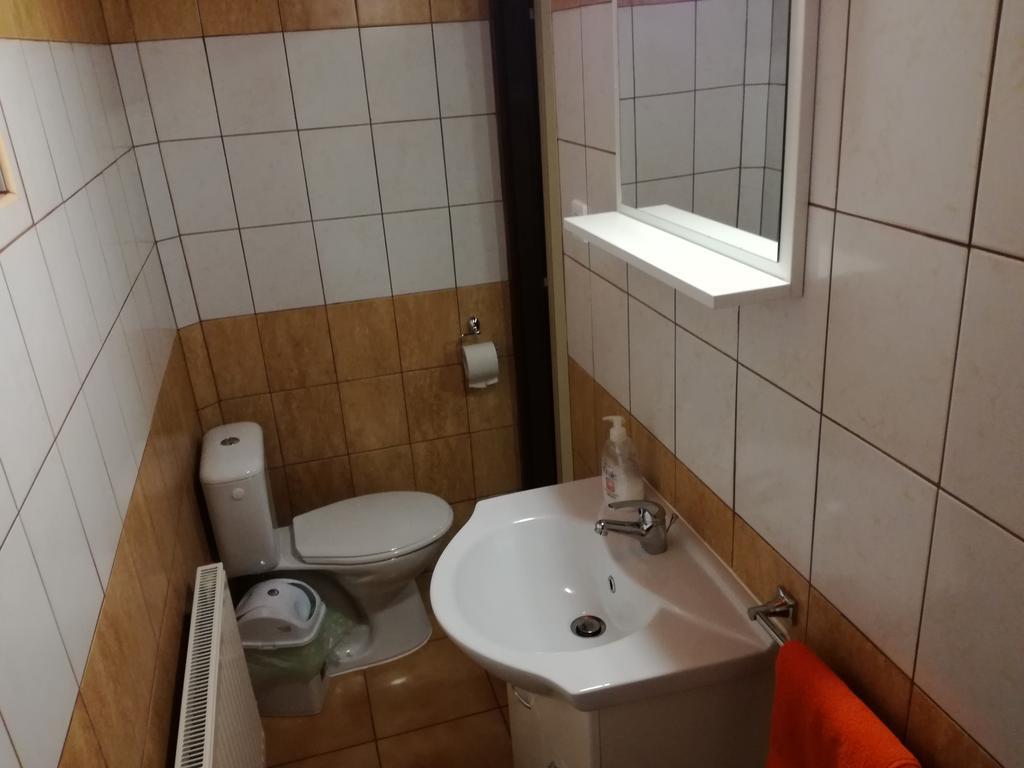 Kéri Apartman Mosonmagyaróvár Exterior foto