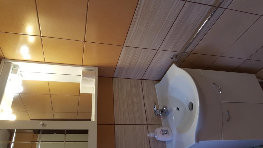 Kéri Apartman Mosonmagyaróvár Habitación foto