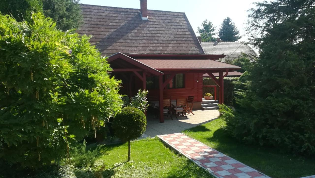 Kéri Apartman Mosonmagyaróvár Exterior foto
